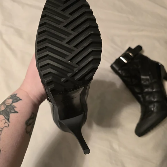 Burberry Black Quilted Ankle Boots - Picture 4 of 10